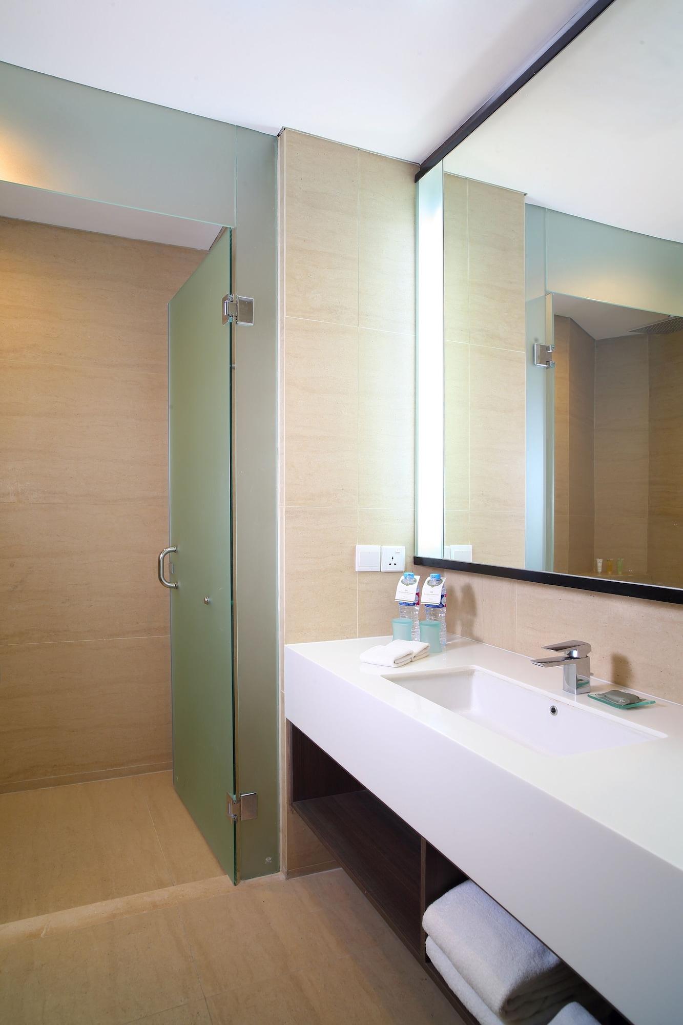 Hotel Santika Premiere Ice - Bsd City Serpong Dış mekan fotoğraf