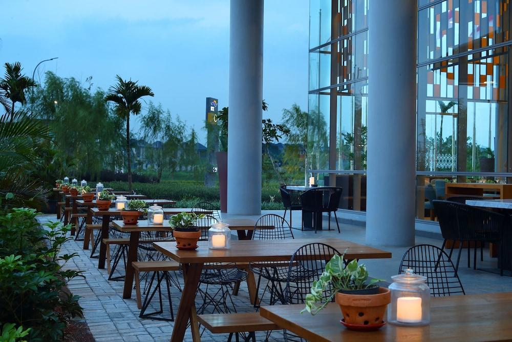 Hotel Santika Premiere Ice - Bsd City Serpong Dış mekan fotoğraf