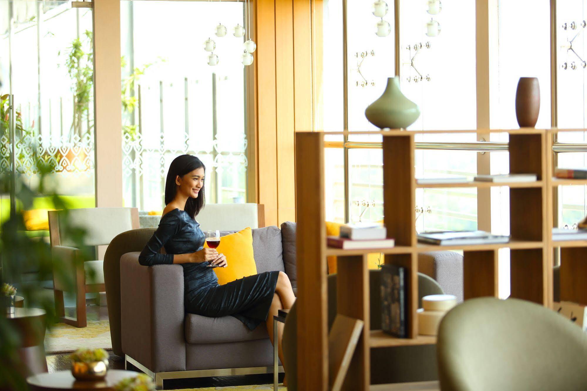 Hotel Santika Premiere Ice - Bsd City Serpong Dış mekan fotoğraf