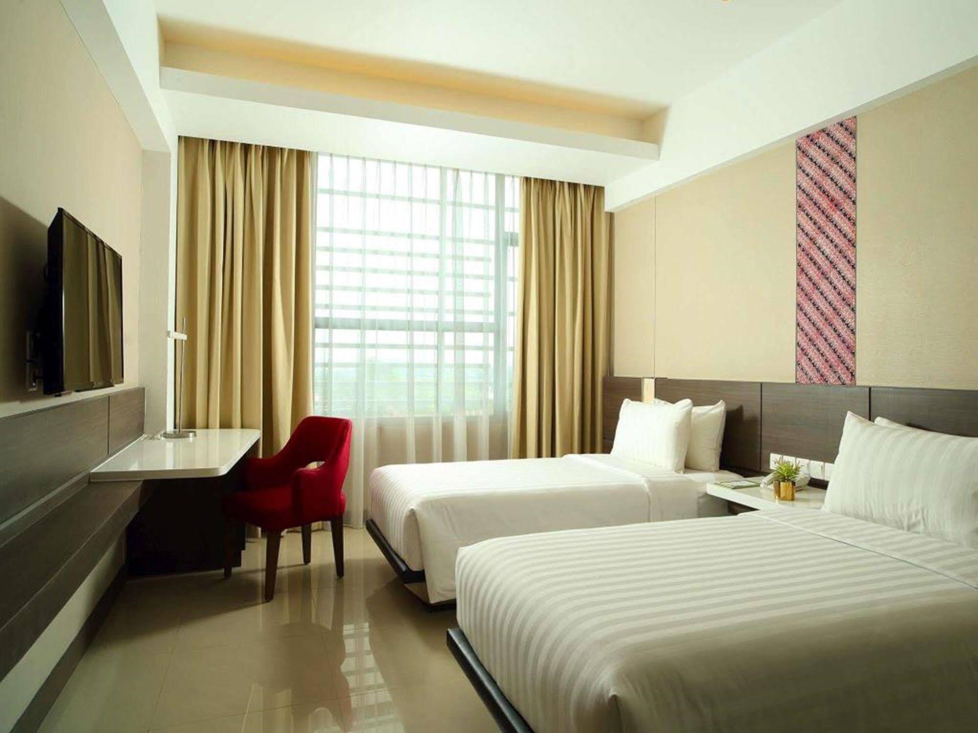 Hotel Santika Premiere Ice - Bsd City Serpong Dış mekan fotoğraf